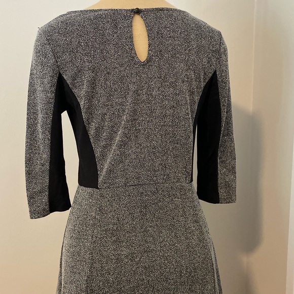 Super Cute Divided Dress! EUC! - Picture 5 of 6